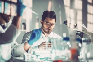 Jordi实验室博乐动体育登录士化学家团队的图像